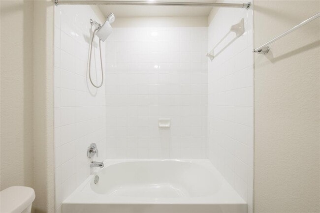 Building Photo - 521 Otto Ave