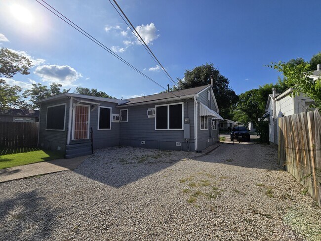 Building Photo - 1614 W Hollywood Ave