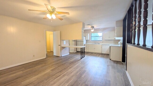 Building Photo - 1025 Revere Dr