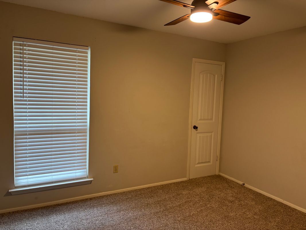 Building Photo - 10616 Mellow Meadow Dr