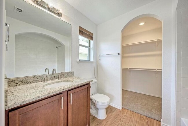 Building Photo - 4511 Halliday Ave