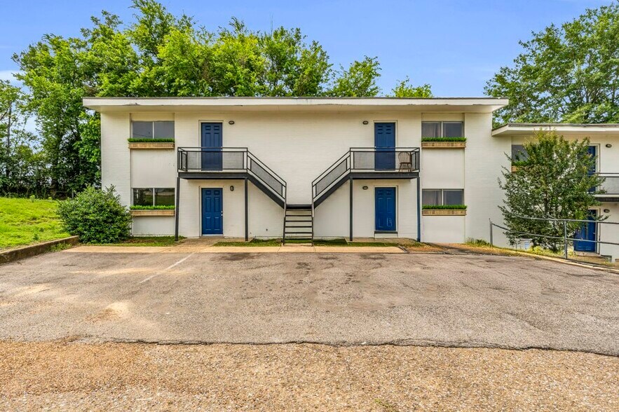 Primary Photo - Richland Hills