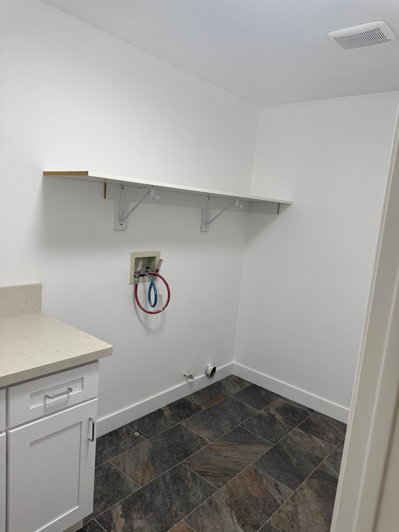 Building Photo - 38750 Cobblestone Cir