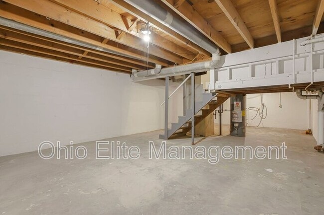 Building Photo - 429 Barnett Rd