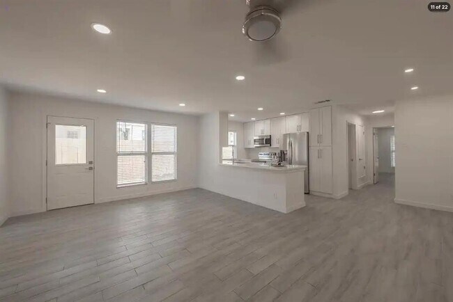 Building Photo - 303 Fantail Loop