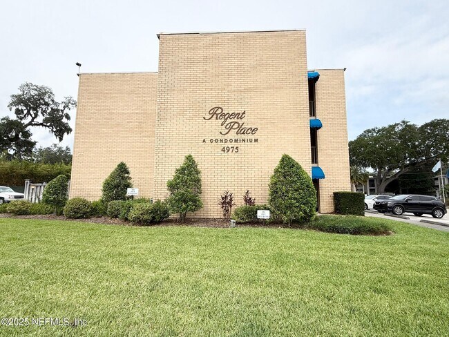 Building Photo - 4975 San Jose Blvd