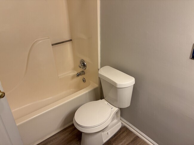 Building Photo - 1034 Stones Throw Dr NW