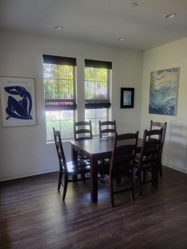 Dining area - 63 Finch