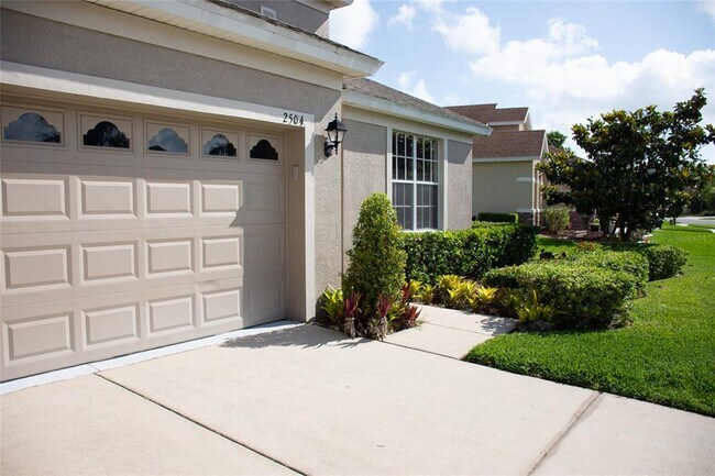 Building Photo - 2504 Ladoga Dr