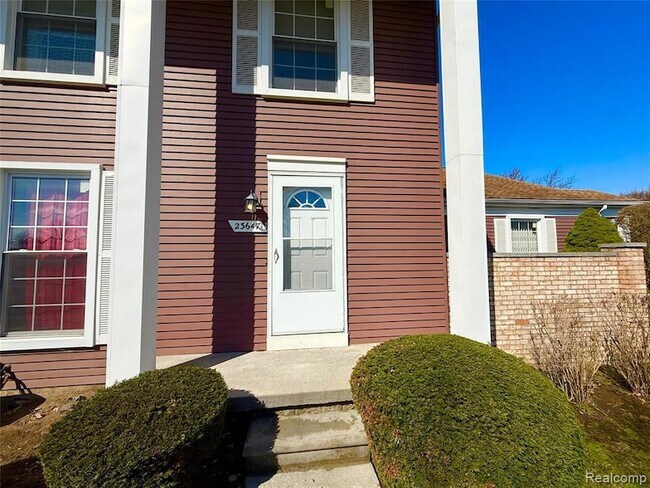 Building Photo - 23647 Stonehenge Blvd