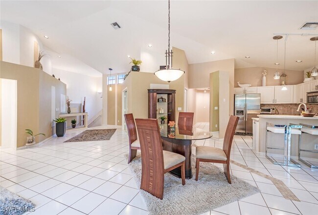 Building Photo - 15260 Cedarwood Ln