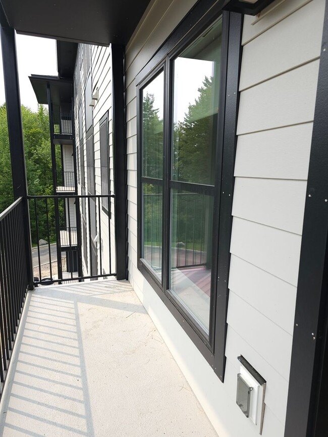 Building Photo - Village at Autumn Pond II:  One Bedroom pl...