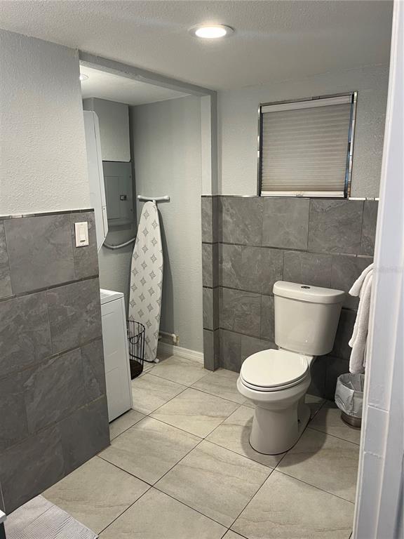 Building Photo - 1367 S Michigan Ave