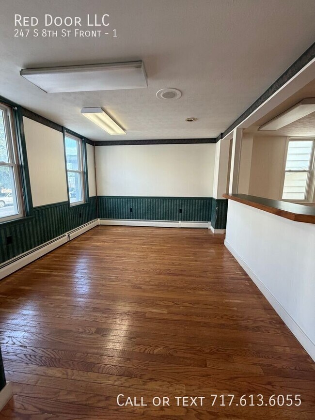 Building Photo - 247 S 8th St