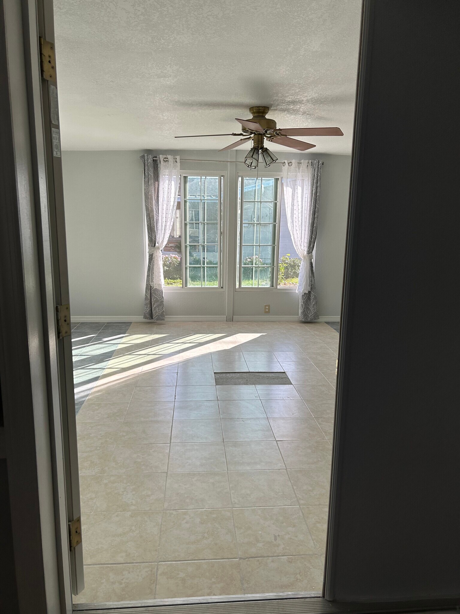 Building Photo - 10415 113th St