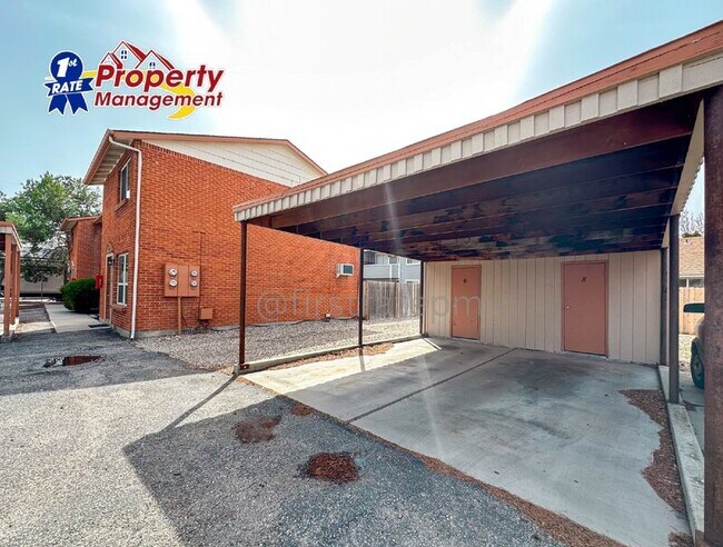 Building Photo - 6474 W Douglas St