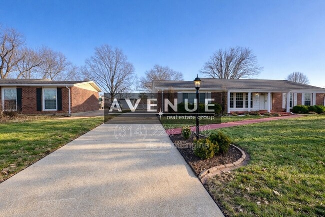 Building Photo - 412 Claymont Dr