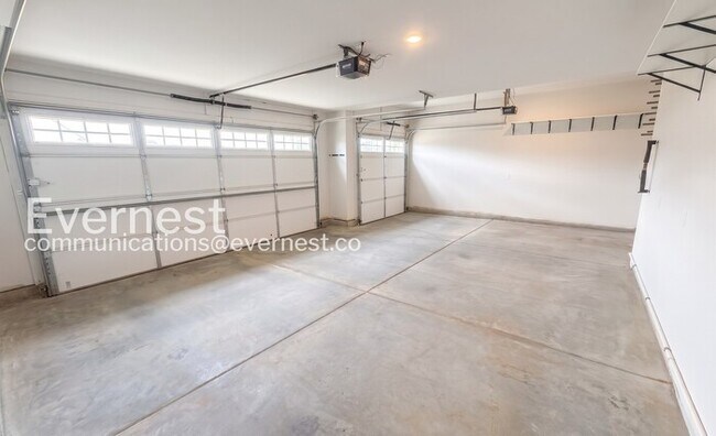 Building Photo - 108 Jude Ln