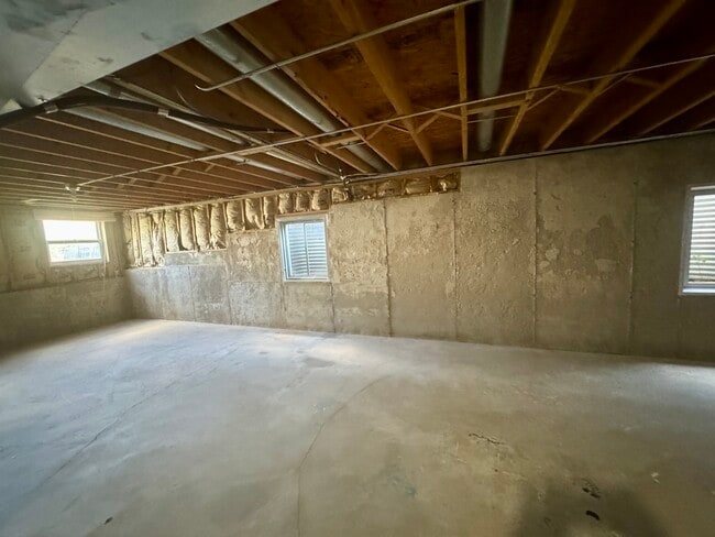 Building Photo - 1832 Westridge Pl