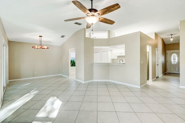 Building Photo - Enjoy Florida Lifestyle on Amelia Island