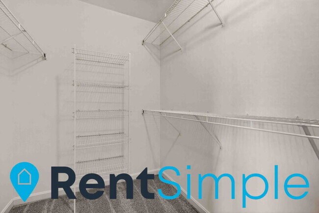 Building Photo - 983 Longview Ln