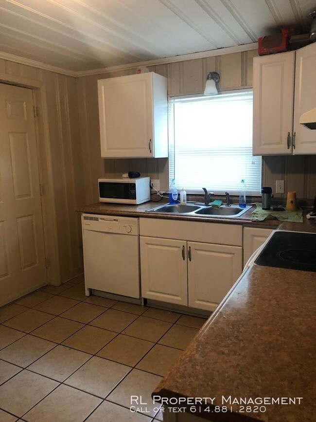 Building Photo - 4 bedroom in Columbus OH 43201