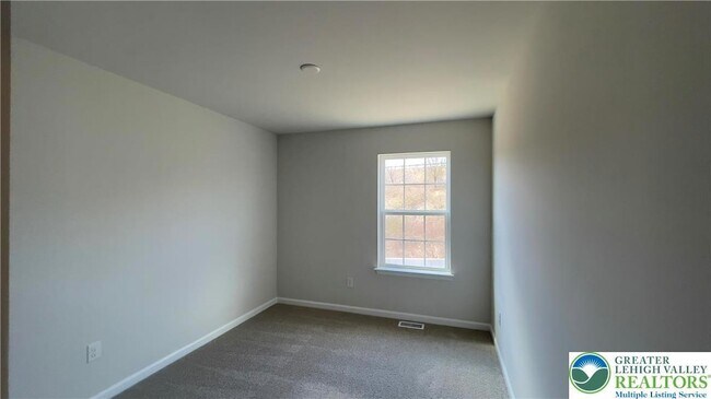 Building Photo - 1137 Martin Rd