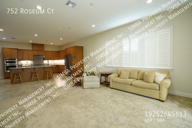 Building Photo - 752 Roseum Ct