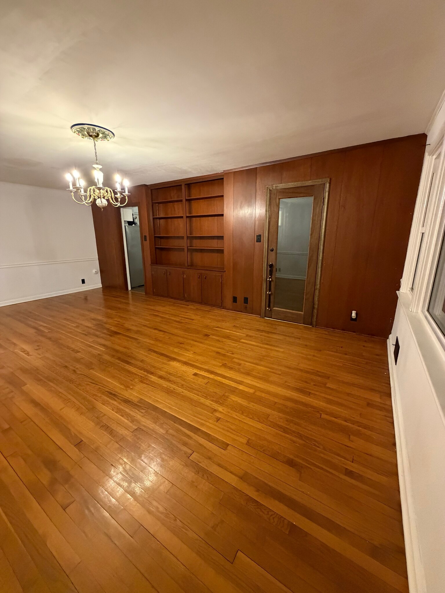 Building Photo - 161 Blades St