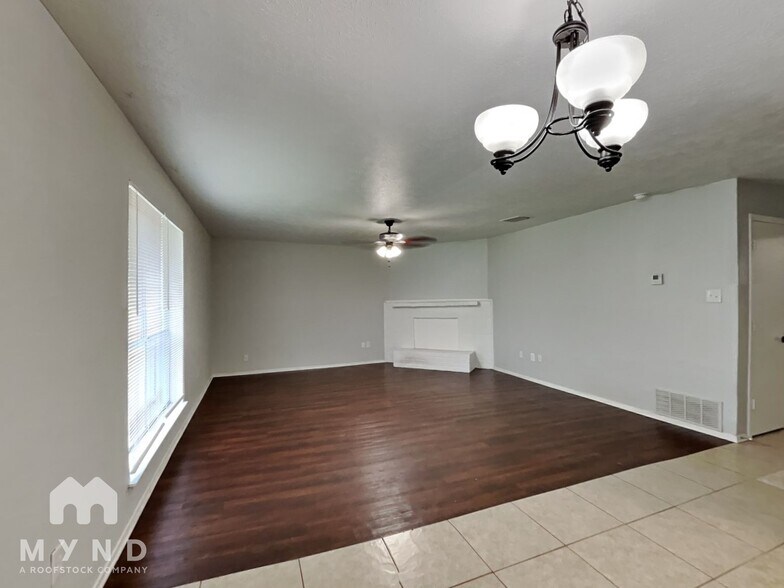 Building Photo - 7145 Romford Way
