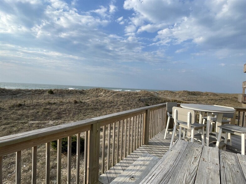 Building Photo - 57144 Lighthouse Rd