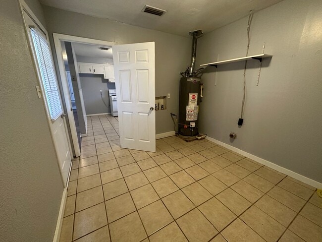 Building Photo - Updated Bossier Home