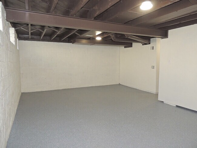 Building Photo - Beautifully Renovated 3BR Cape Cod in Shaker Heights – Spacious & Move-In Ready!