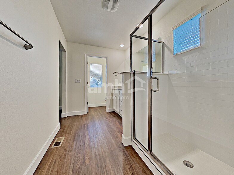 Building Photo - 4405 Crestone Peak St