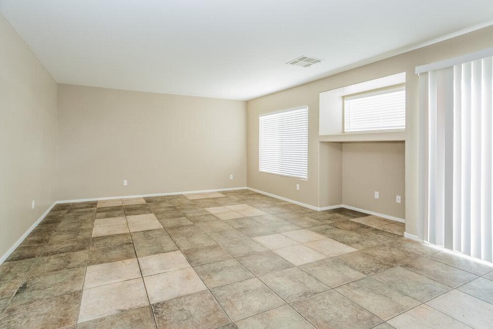 Building Photo - 3636 Beacon Point St