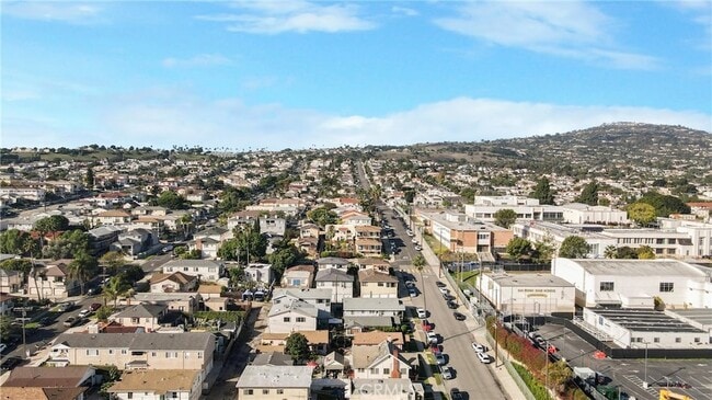 Building Photo - 959 W 17th St