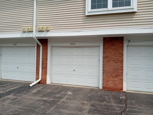Building Photo - 56164 Troon N