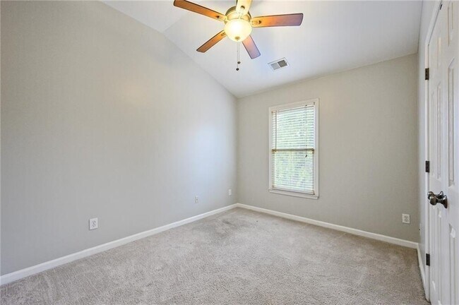 Building Photo - 600 Vinings Estates Dr SE