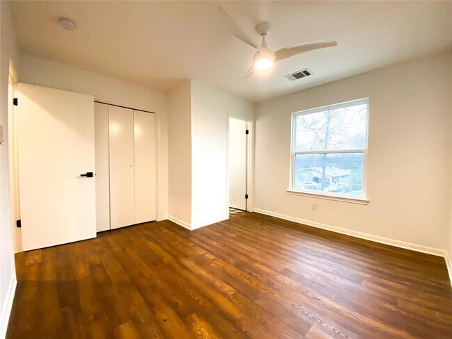 Building Photo - 7208 Meador Ave
