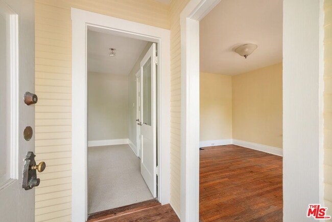 Building Photo - 532 Altair Pl
