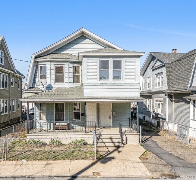 Primary Photo - 264 Wells St