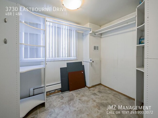 Building Photo - 3730 Eastbourne Dr