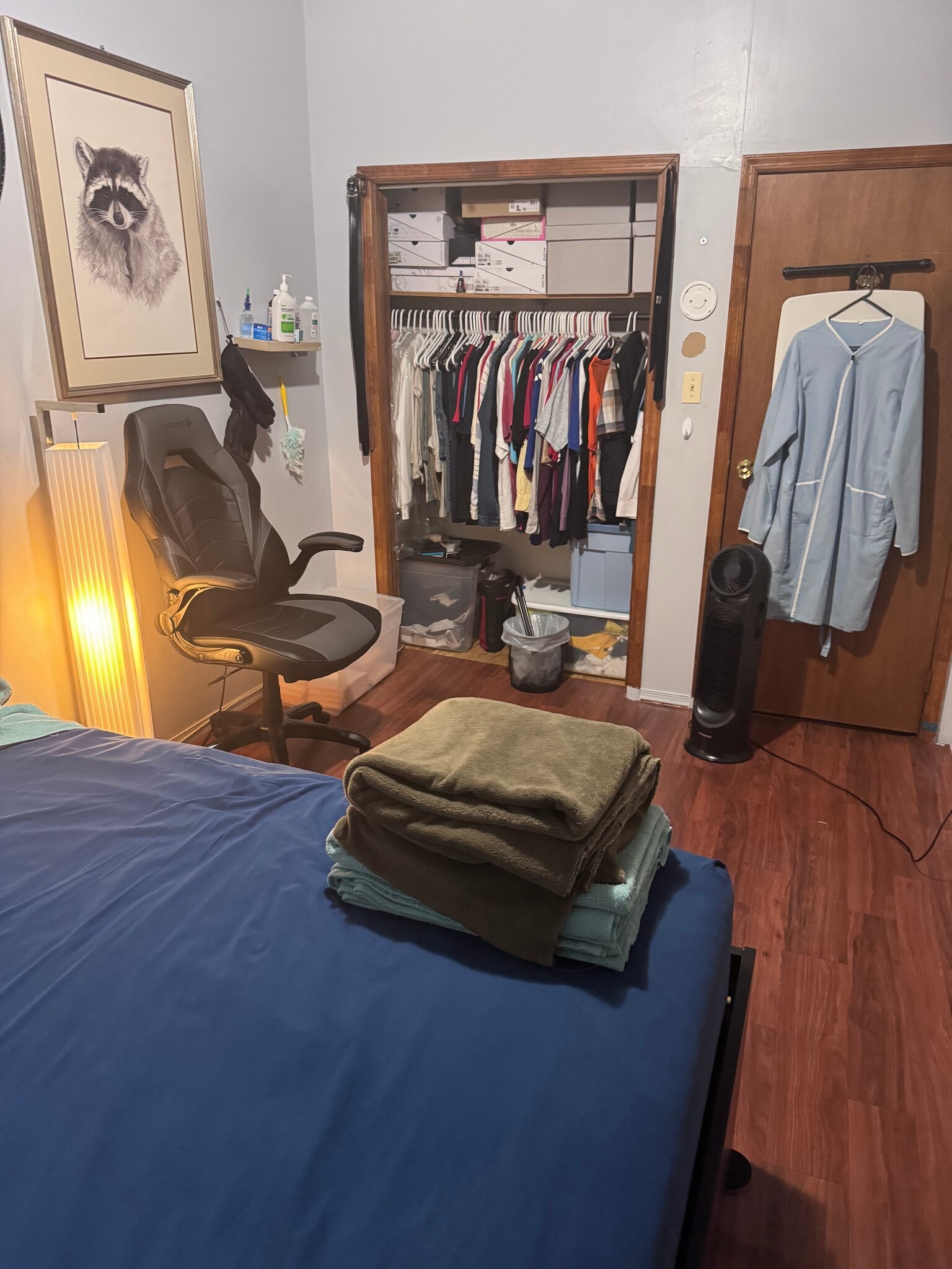 128 sqft Bedroom - 165 Winfield Ave