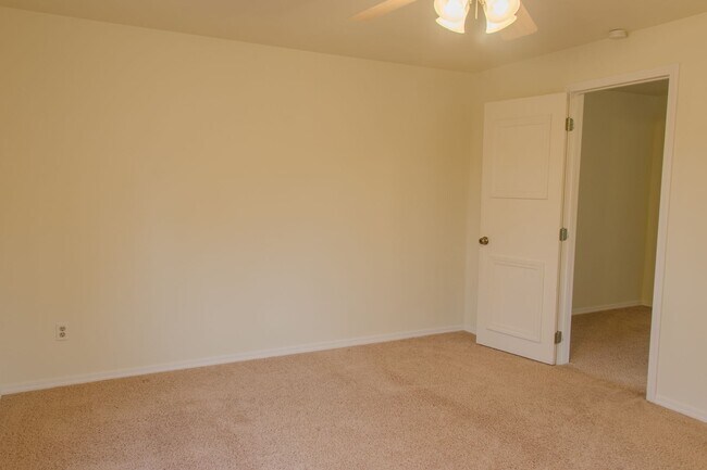 Building Photo - 3bd/2.5ba Issaquah Home
