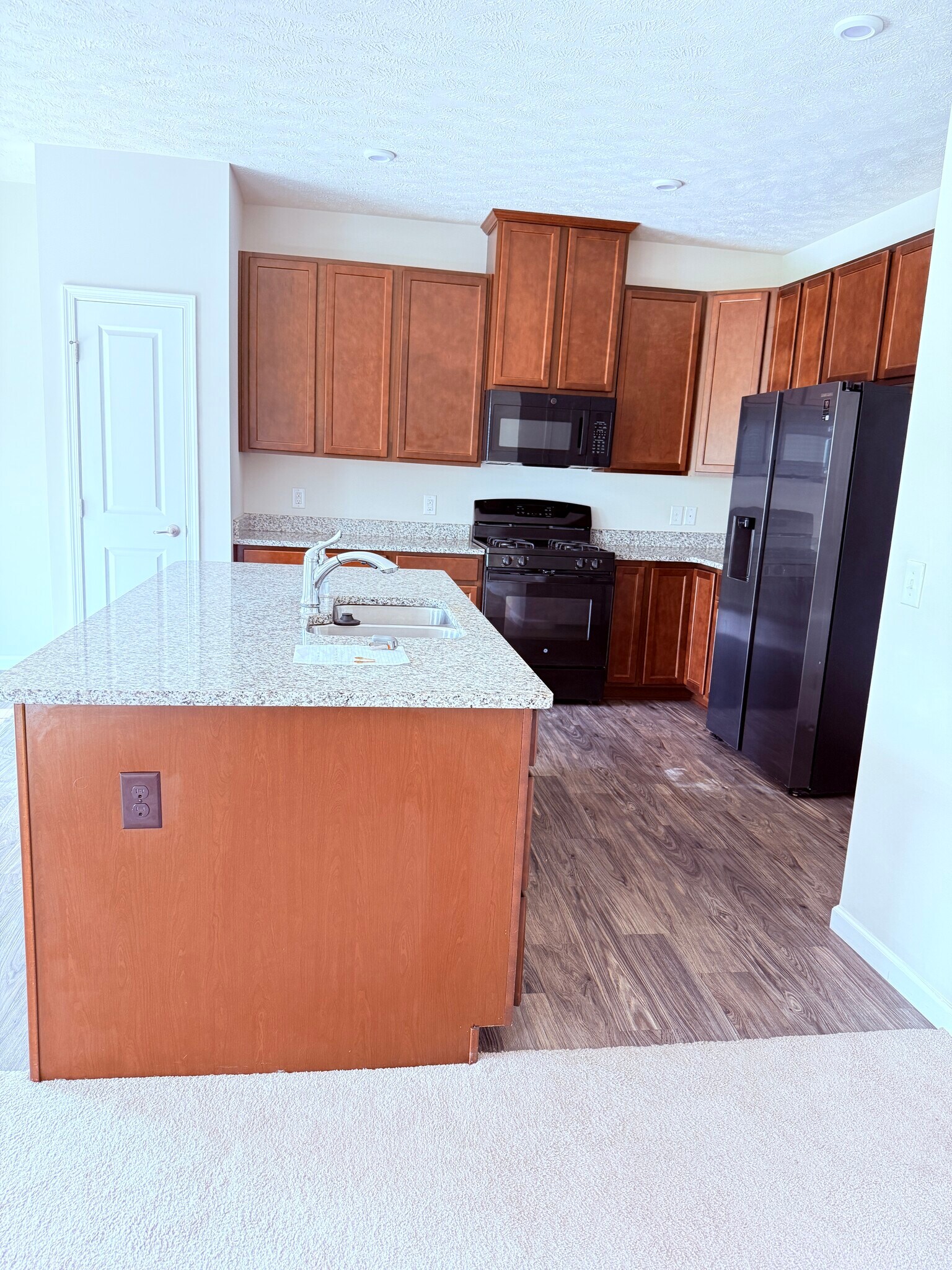 Building Photo - 3383 Jackson Park Dr NW