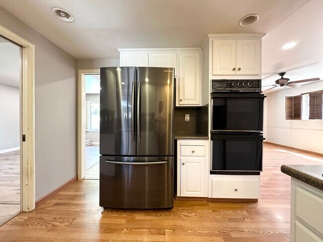 Building Photo - 5011 Jennings Way