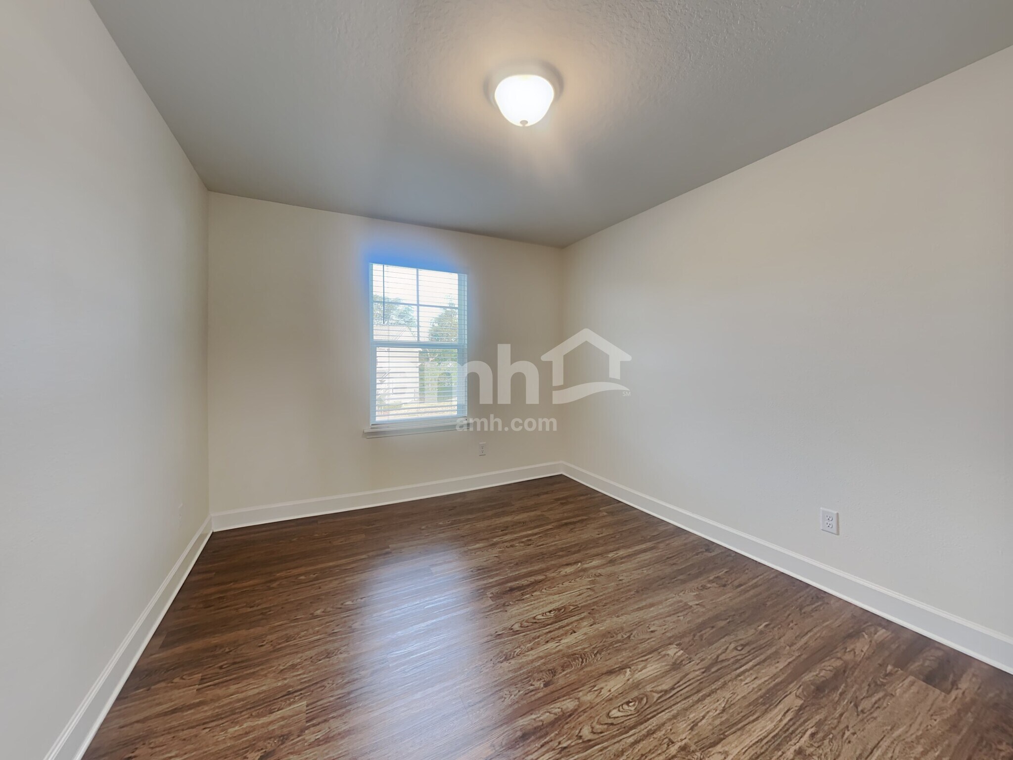 Building Photo - 8493 Highfield Ave