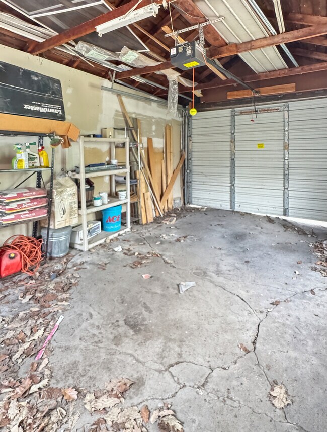 Building Photo - 5322 W Cuyler Ave