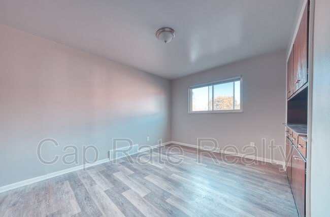 Building Photo - 26 S Hampton Rd