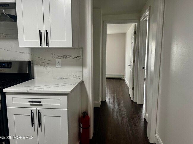 Building Photo - 198 New Brunswick Ave